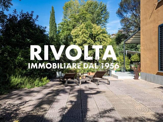 Case e ville in vendita di 271 m² in Viale Cortina d&apos Ampezzo