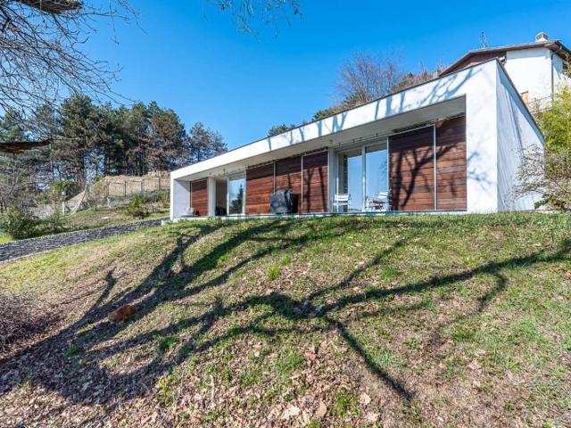 Case e ville in vendita di 271 m² in Strada Moncalvo