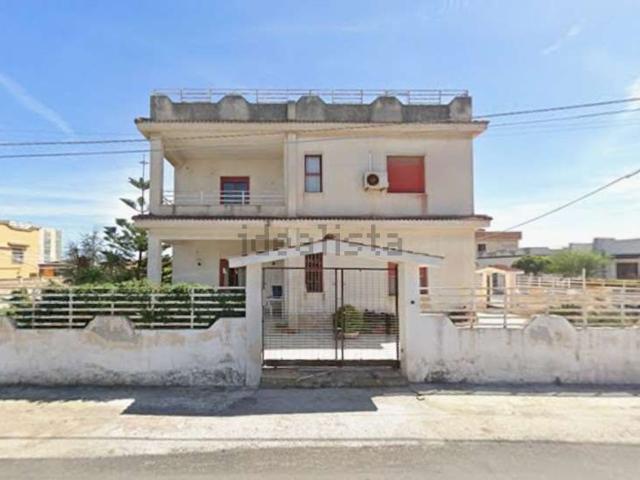 Case e ville in vendita di 272 m² in Via Michelangelo