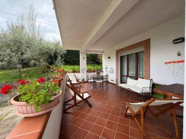 Case e ville in vendita di 272 m² in Località Scala