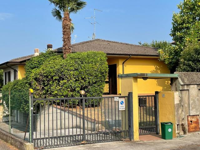 Case e ville in vendita di 273 m²