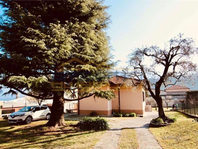 Case e ville in vendita di 273 m² in Via Armando Diaz