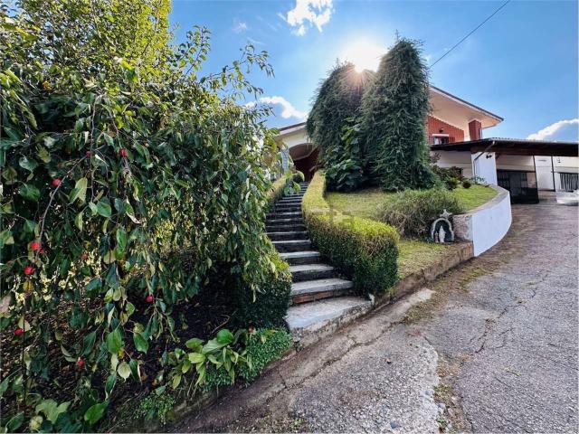 Case e ville in vendita di 274 m²