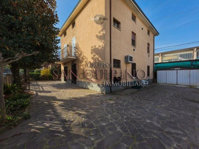 Case e ville in vendita di 274 m²