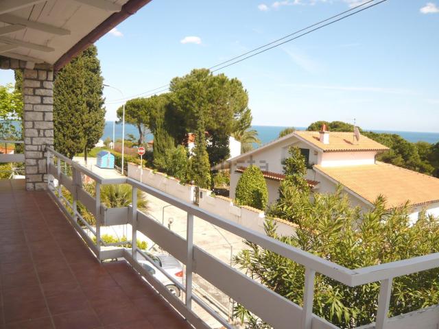 Case e ville in vendita di 274 m² in Viale Europa