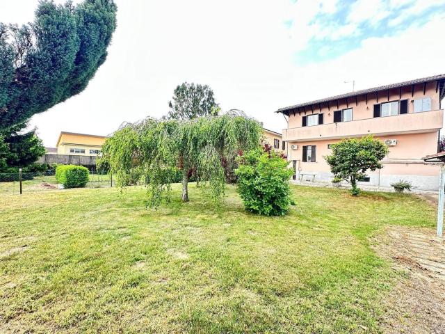 Case e ville in vendita di 275 m²
