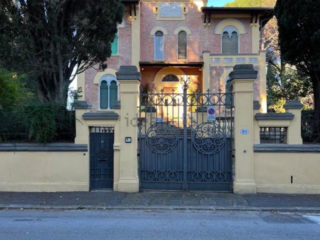Case e ville in vendita di 275 m²