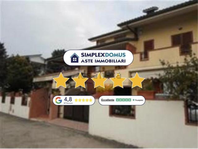 Case e ville in vendita di 275 m² in Via Chiacchiaretta