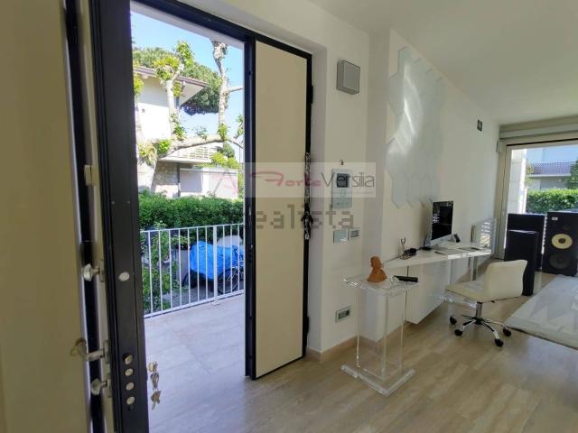 Case e ville in vendita di 275 m² in Via Giuseppe Verdi, 21