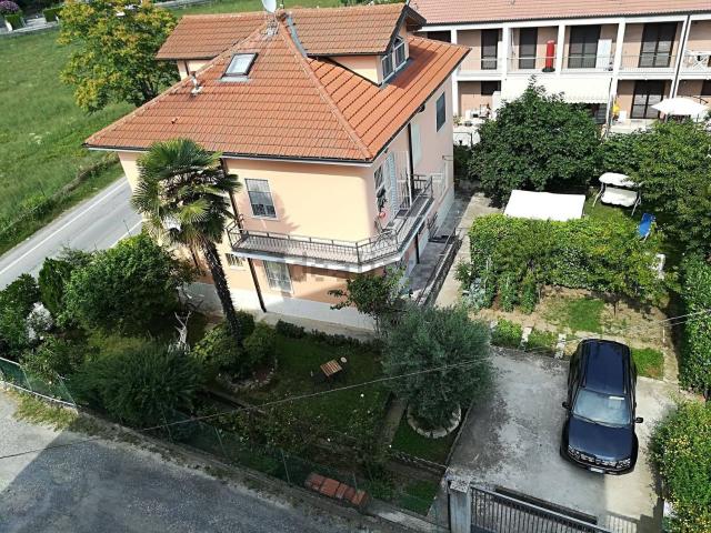 Case e ville in vendita di 275 m² in Via del Pellerino, 9