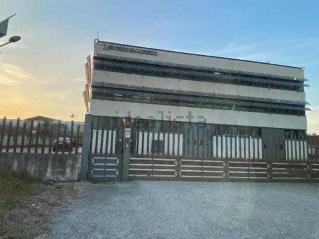 Case e ville in vendita di 275 m² in Viale Cappuccini