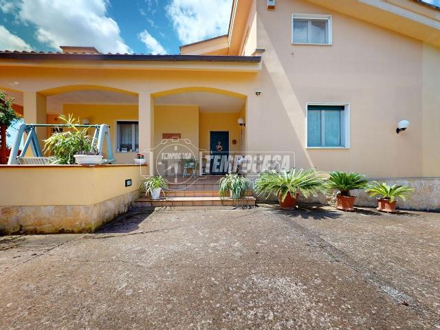 Case e ville in vendita di 275 m² in Strada Vicinale Scamardella