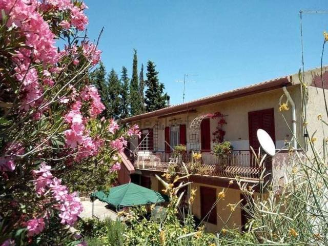 Case e ville in vendita di 276 m² in Contrada Bigini