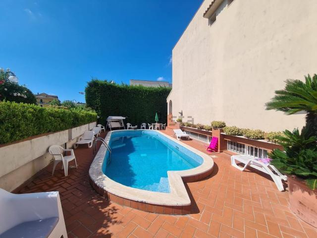 Case e ville in vendita di 276 m² in Corso Italia, 21