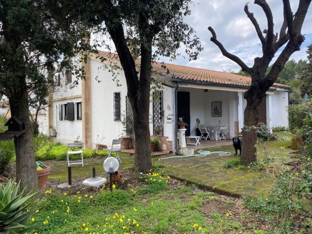 Case e ville in vendita di 277 m²