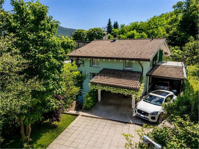 Case e ville in vendita di 277 m²
