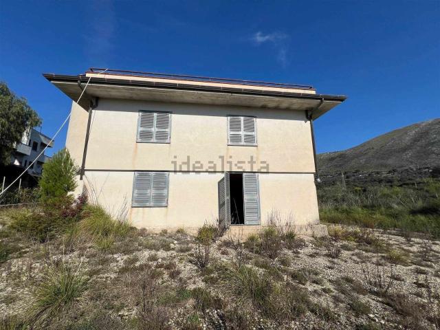 Case e ville in vendita di 278 m²