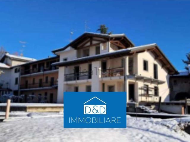 Case e ville in vendita di 278 m² in Via Borromeo, 10