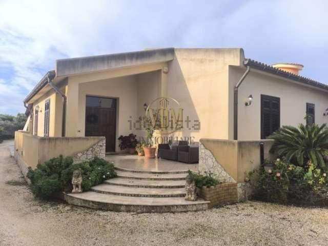 Case e ville in vendita di 278 m² in Contrada Pontefiumarella