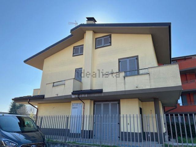 Case e ville in vendita di 279 m² in Via alla Chiesa, 11