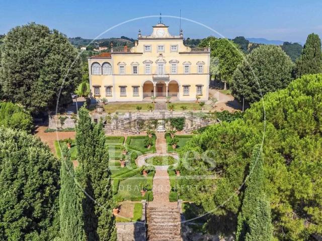 Case e ville in vendita di 2800 m² in Via di Soffiano