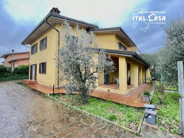 Case e ville in vendita di 280 m²