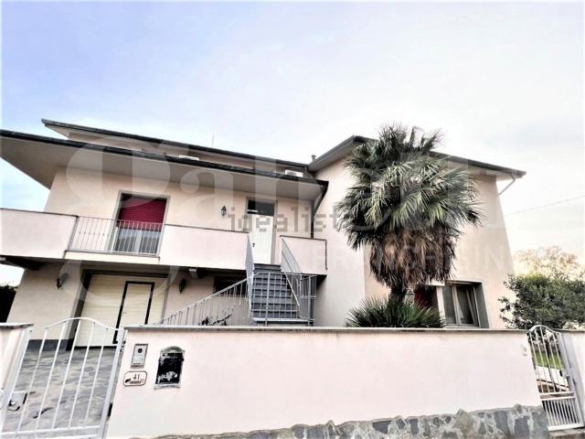 Case e ville in vendita di 280 m²