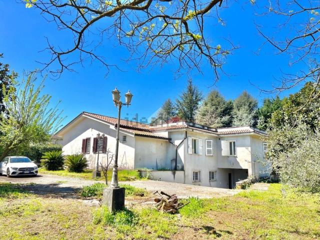 Case e ville in vendita di 280 m²