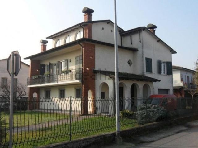 Case e ville in vendita di 280 m²