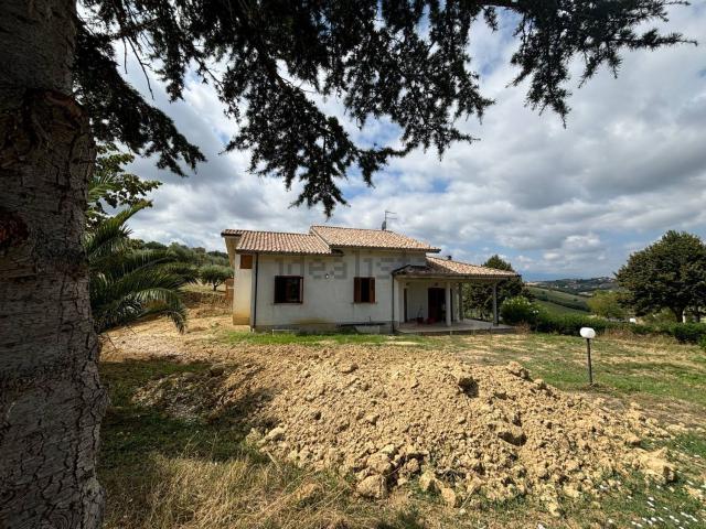 Case e ville in vendita di 280 m²