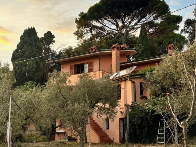 Case e ville in vendita di 280 m²