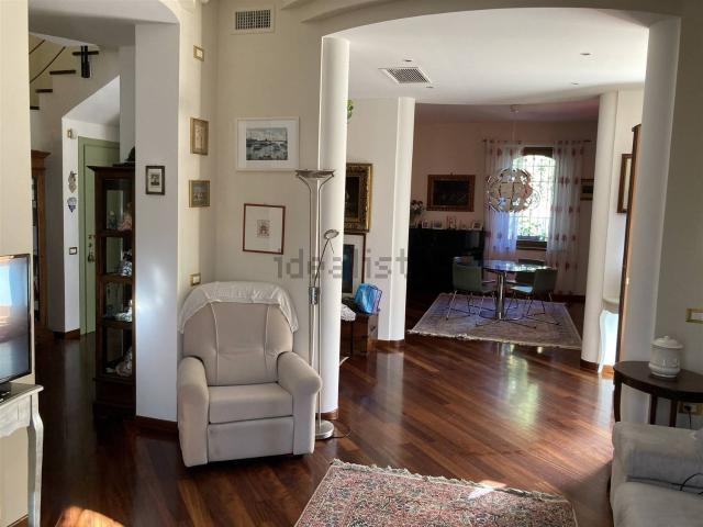 Case e ville in vendita di 280 m²