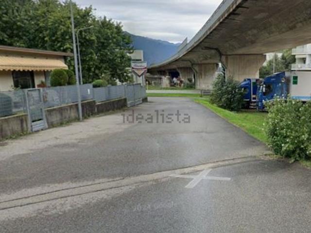 Case e ville in vendita di 280 m² in Via alle Brughiere
