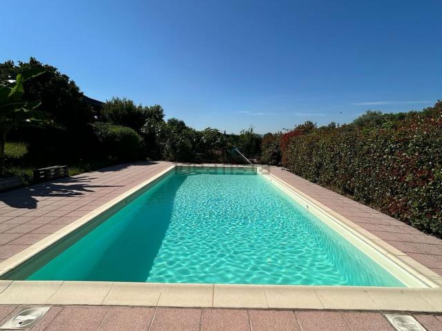 Case e ville in vendita di 280 m² in Via Baudenile, 65
