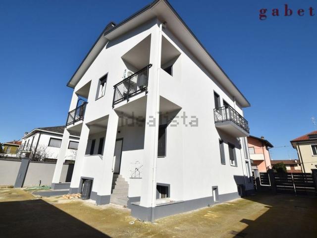 Case e ville in vendita di 280 m² in Via Gorizia, 5