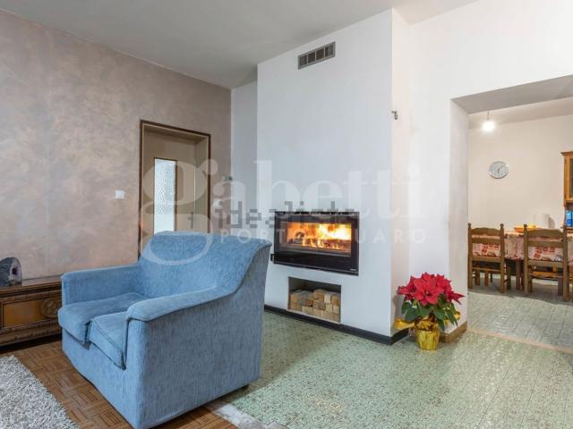Case e ville in vendita di 280 m² in Via Giovanni Comin, 6