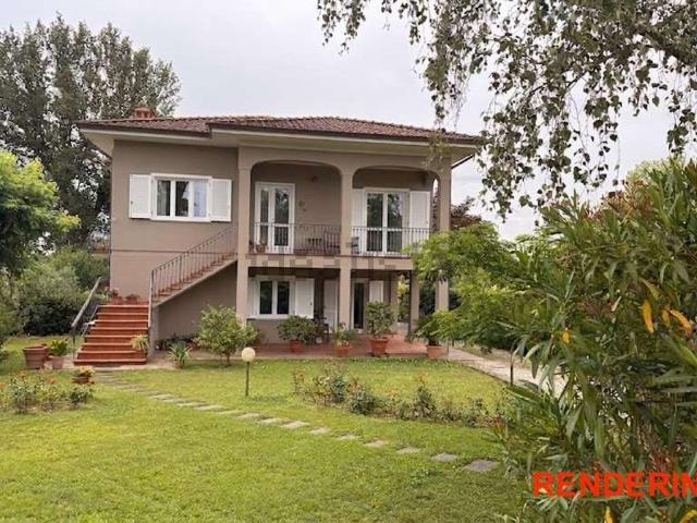Case e ville in vendita di 280 m² in Via dei Maionchi