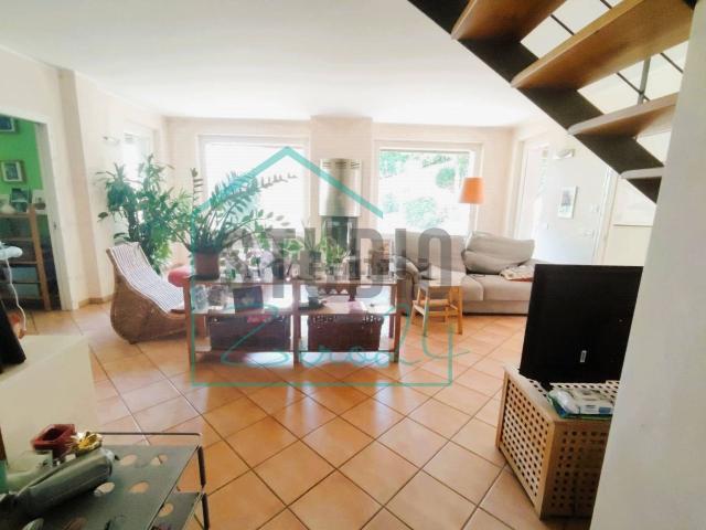 Case e ville in vendita di 280 m² in Via del Luschieto, 111