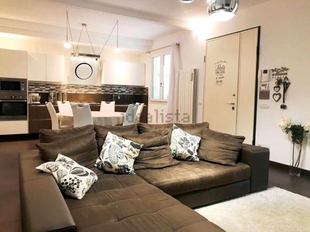 Case e ville in vendita di 280 m² in Via della Stazione