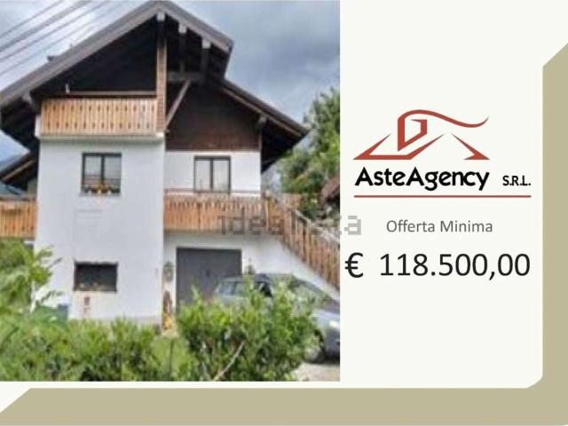 Case e ville in vendita di 280 m² in Via M. Pizzul