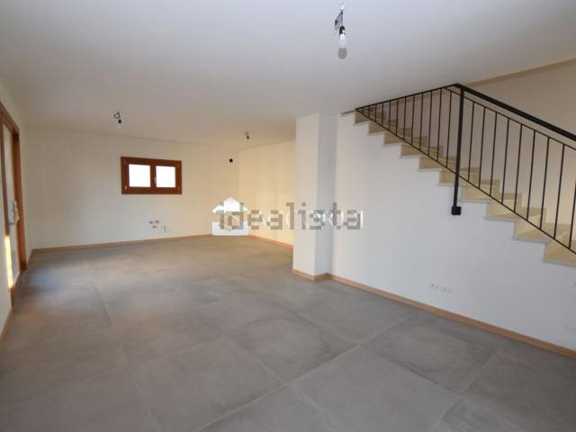 Case e ville in vendita di 280 m² in Via Monsignor Floriano Mazzarolo
