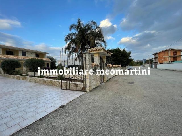 Case e ville in vendita di 280 m² in Via Monte Renna