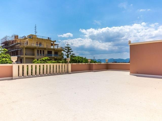 Case e ville in vendita di 280 m² in Via Milano