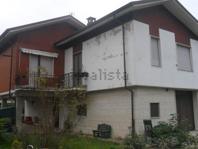 Case e ville in vendita di 280 m² in Via Nino Bixio, 11
