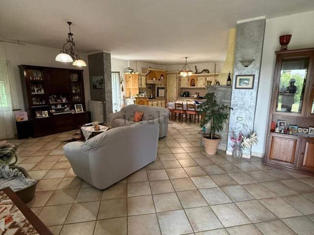 Case e ville in vendita di 280 m² in Via San Bernardino, 19