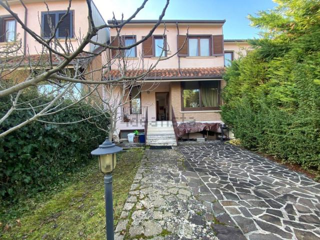 Case e ville in vendita di 280 m² in Via San Dorotea, 47