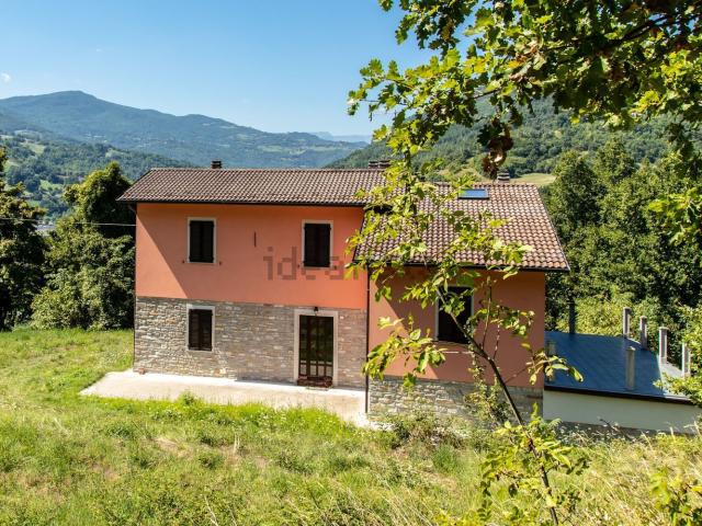 Case e ville in vendita di 280 m² in Via San Vitale, 1
