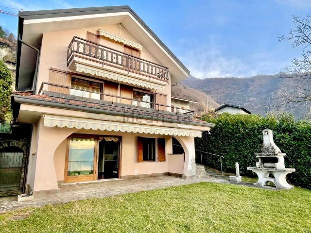 Case e ville in vendita di 395 m² in Via per Esino