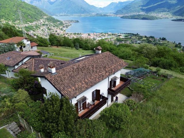 Case e ville in vendita di 280 m² in Via provinciale, 5