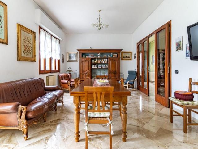 Case e ville in vendita di 280 m² in Via Tintoretto, 50054